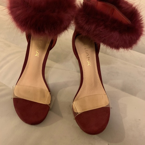 Heels - Picture 2 of 4